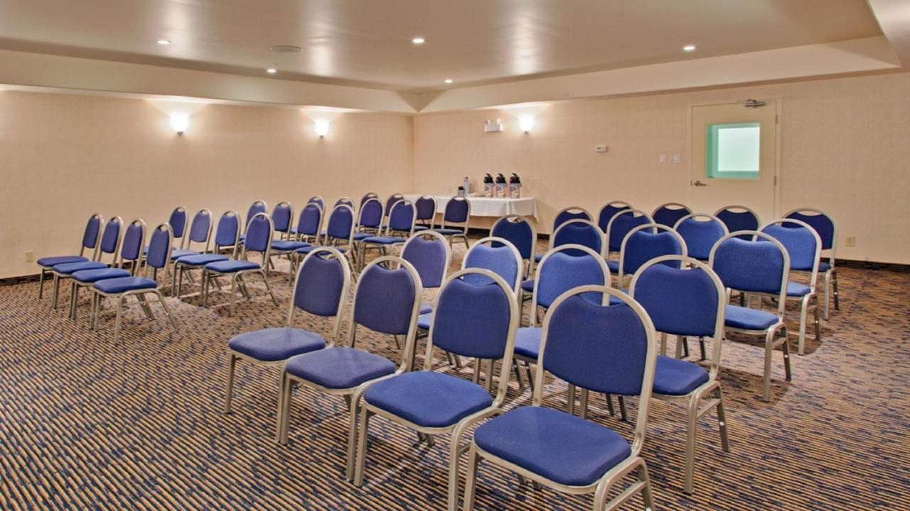 Holiday Inn Express Hotel & Suites Swift Current By Ihg Luaran gambar